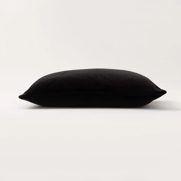 Clara Cotton Velvet Rectangle Cushion - Image 4