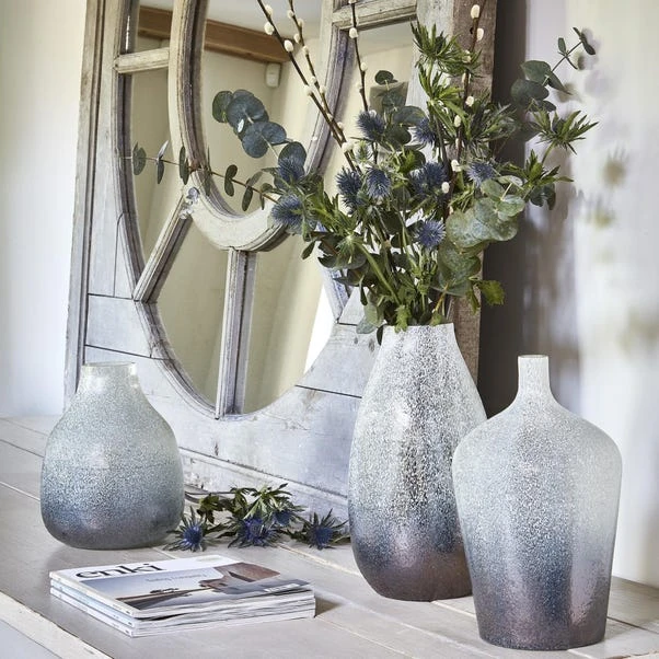 Verre Snowdrop Frosted Glass Vase - Image 4