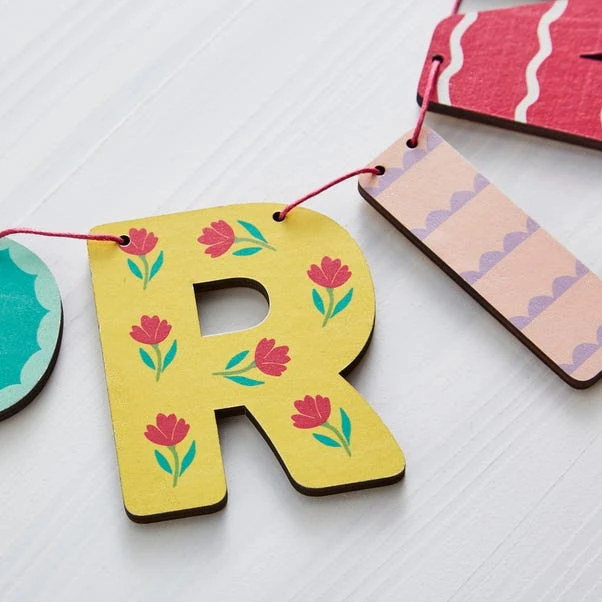 Hello Spring Wooden Garland - Image 2